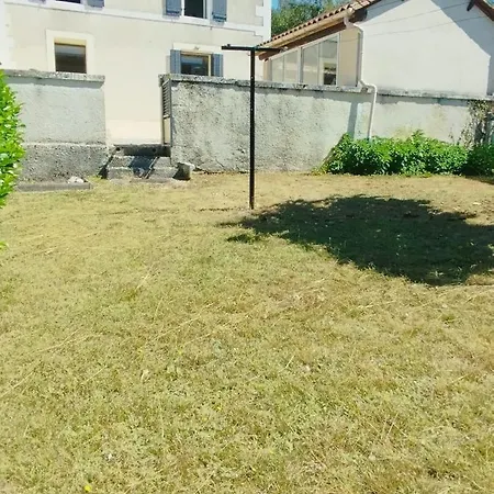 Des Deux Moulins En Périgord